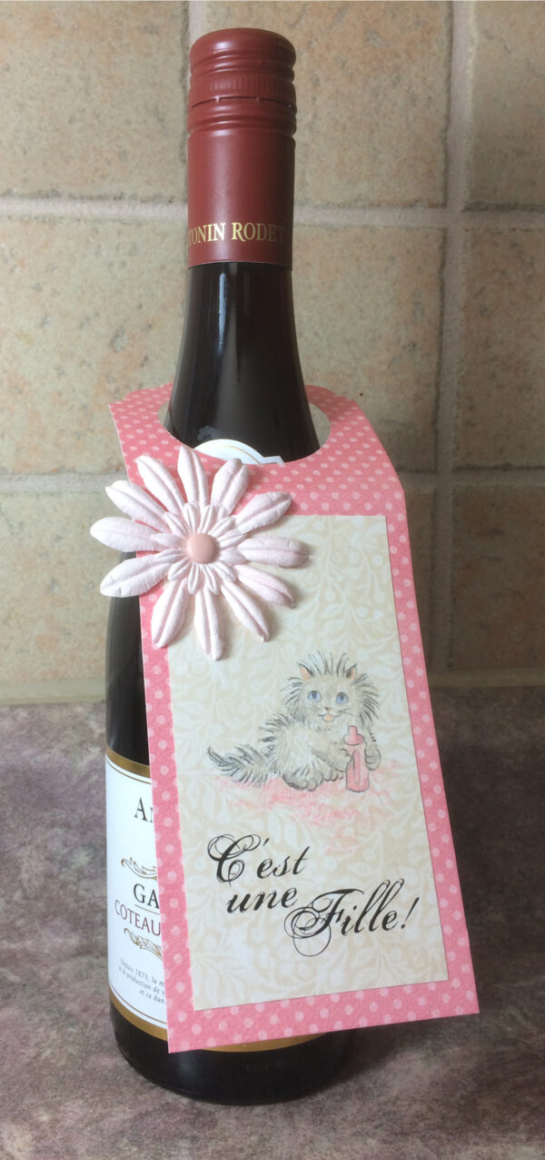Étiquette-cadeau pour bouteille / "C'est une fille!" - Image 2