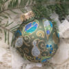 Large glittered ornament / Grand ornement pailleté