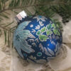 Large glittered ornament / Grand ornement pailleté