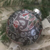 Large glittered ornament / Grand ornement pailleté