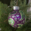 Small glittered ornament / Petit ornement pailleté - Image 2