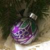 Small glittered ornament / Petit ornement pailleté