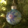 Small glittered ornament / Petit ornement pailleté - Image 2