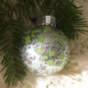 Small glittered ornament / Petit ornement pailleté