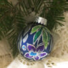 Small glittered ornament / Petit ornement pailleté