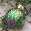 Small glittered ornament / Petit ornement pailleté
