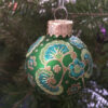 Small glittered ornament / Petit ornement pailleté - Image 2
