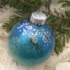 Large glass ornament  / Grand ornement en verre