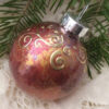 Small glass ornament  / Petit ornement en verre